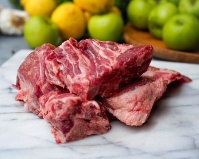 Свинина на кости охлаждённая 1 кг - купить в Тюмакаево